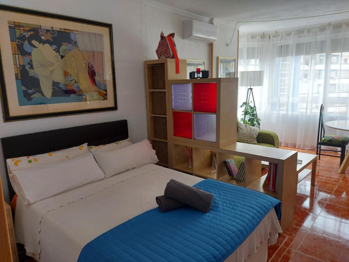 Acogedor Estudio En El Centro Torremolinos Apartamento Exterior foto